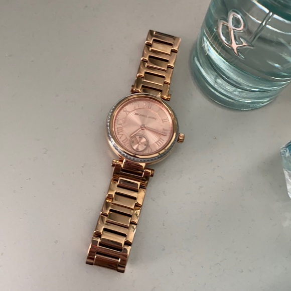 Michael Kors women’s watch - Picture 2 of 4